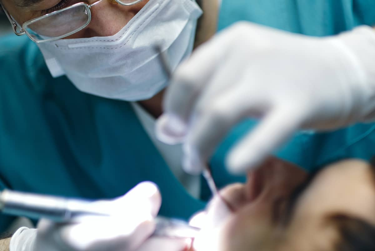 wisdom tooth extraction at fulham road dental