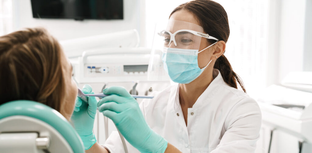 Understanding the teeth cleaning process at the dentist