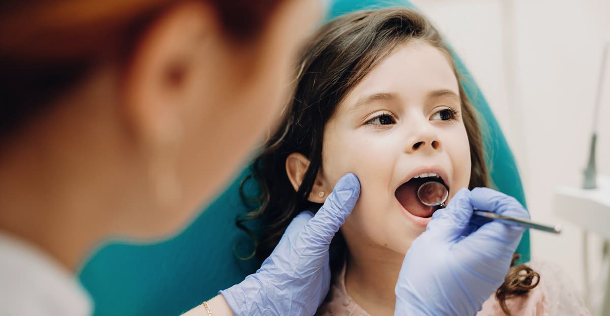 Teaching kids healthy dental habits