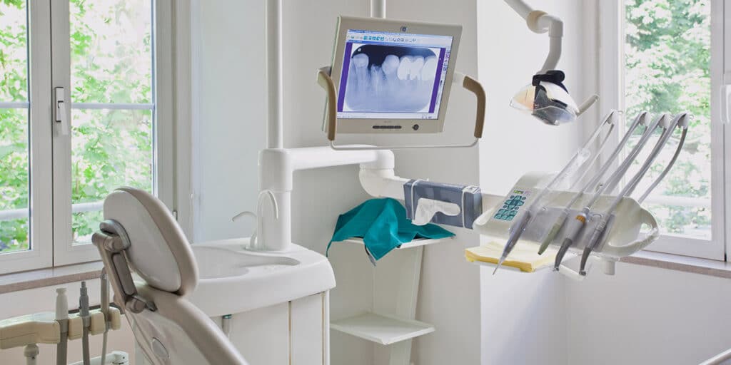 Dental tratment room and dental check up cost breakdown