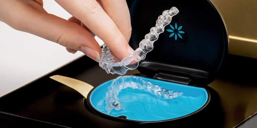 can invisalign fix crooked teeth